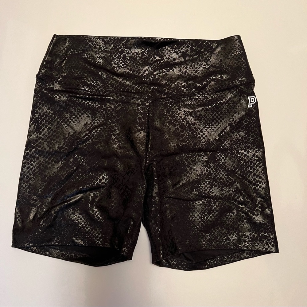Biker shorts VS pink